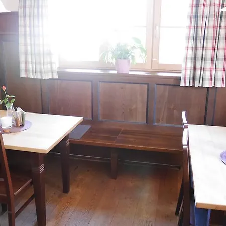 Otel Altenauer Dorfwirt Saulgrub